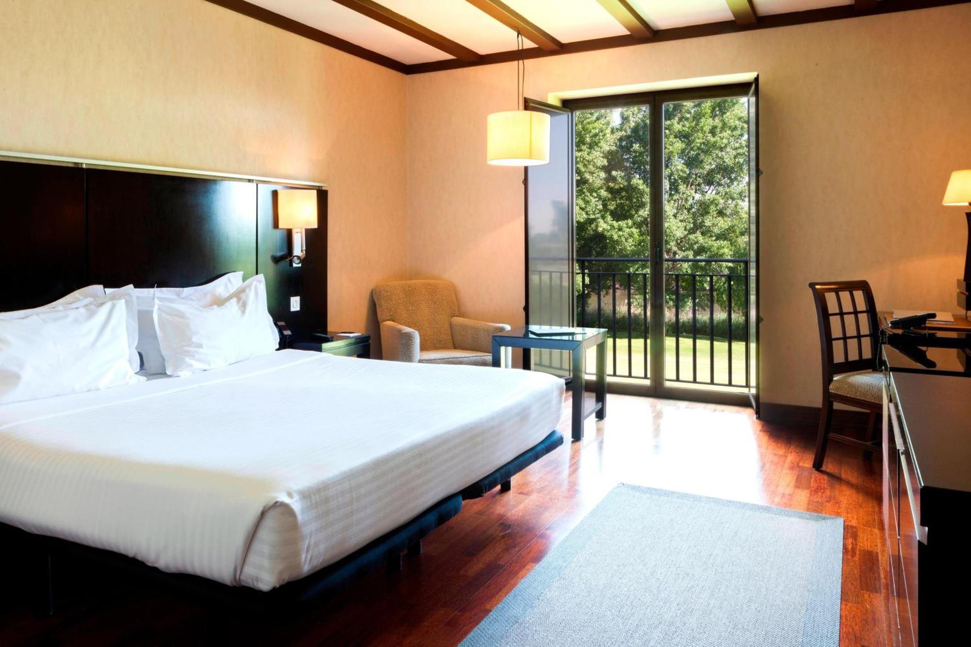 Ac Hotel Palacio De Santa Ana By Marriott Valladolid Eksteriør billede Deluxe Room