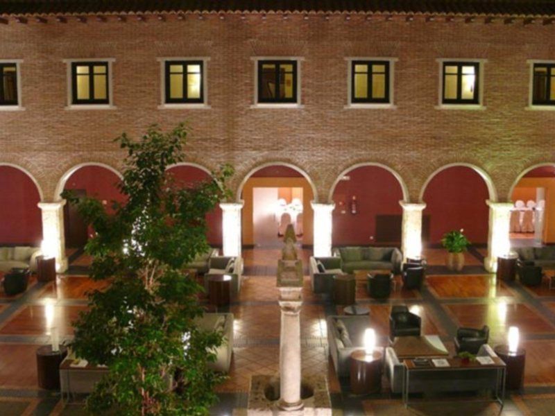 Ac Hotel Palacio De Santa Ana By Marriott Valladolid Eksteriør billede The University of Patras