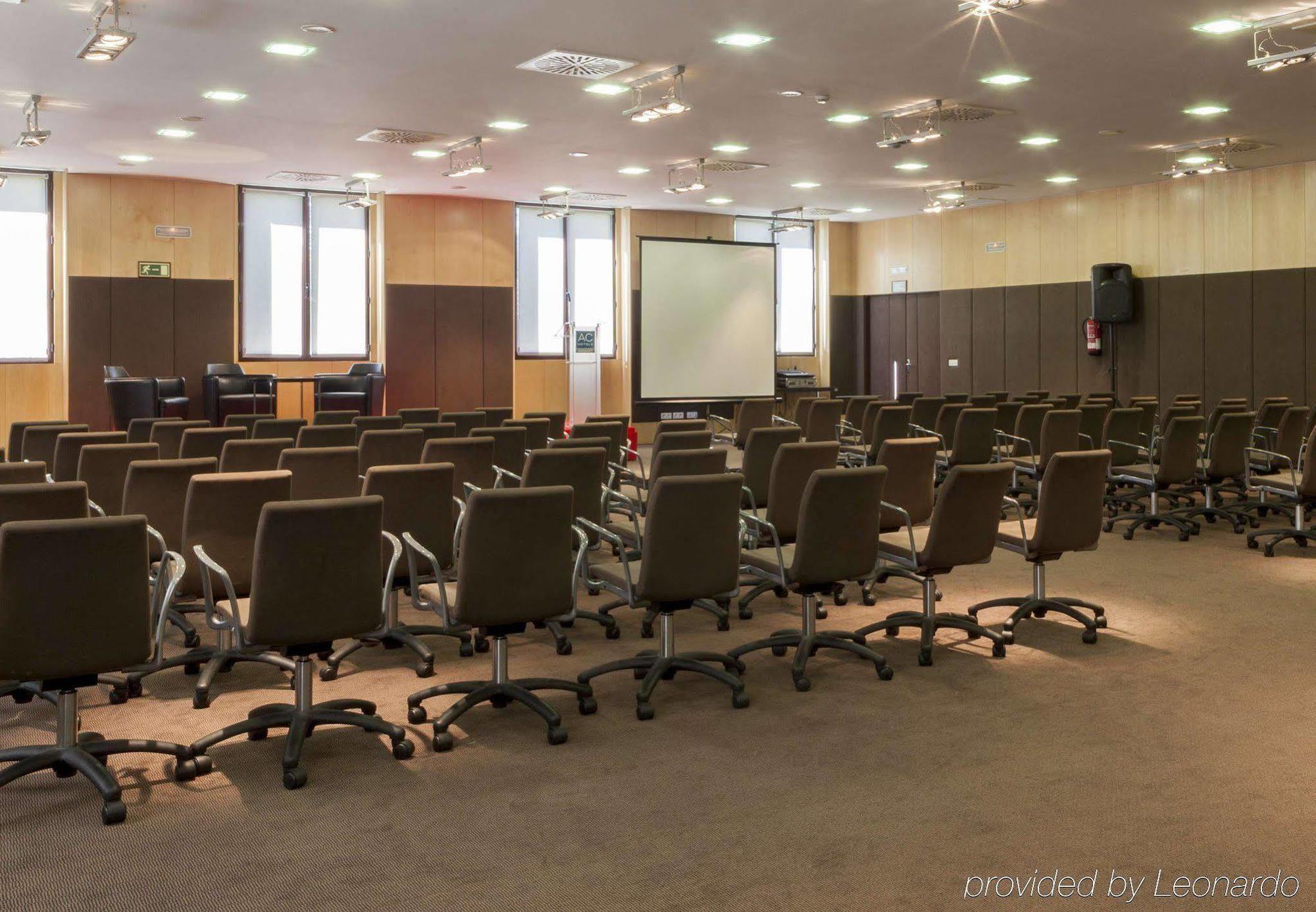 Ac Hotel Palacio De Santa Ana By Marriott Valladolid Eksteriør billede The main conference room